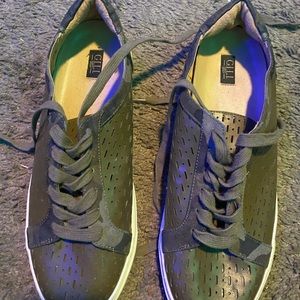 GILI Lace-up Perforated Sneaker, 9.5M/41